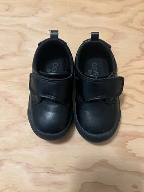 OshKosh B'gosh Black Leather Dress Shoes